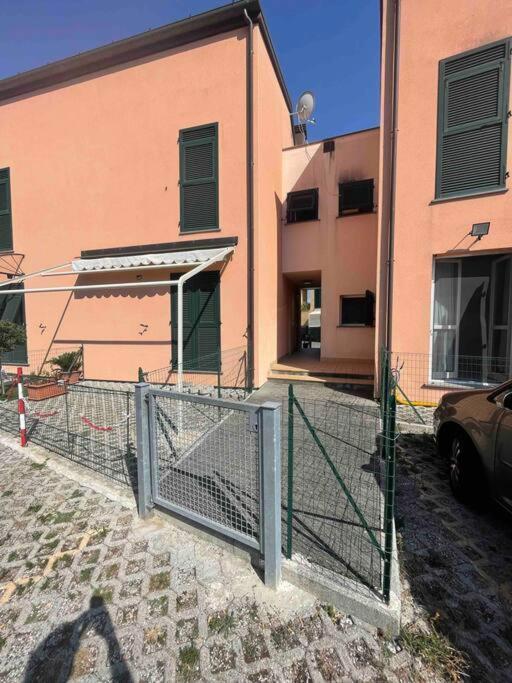 Casa Petros Lägenhet Trebiano Exteriör bild